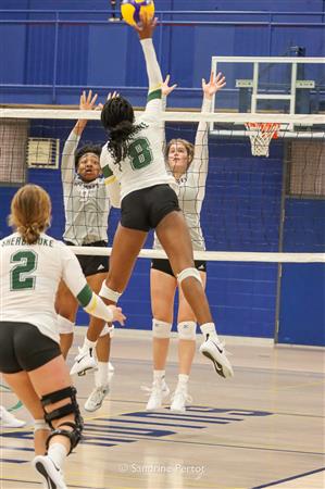 UQAM Invitational 2022 - Vert et Or