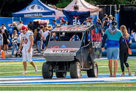 RSEQ Football Universitaire - Carabins-UdM (43) vs (11) Redbirds-McGill - Cheerleading - Crowd - Hal