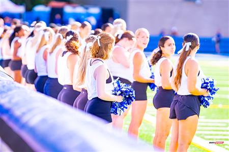 RSEQ Football Universitaire - Carabins-UdM (43) vs (11) Redbirds-McGill - Cheerleading - Crowd - Hal