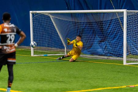 Soufiyan Ben Boubker arrête le penalty de AFG Warriors (1)