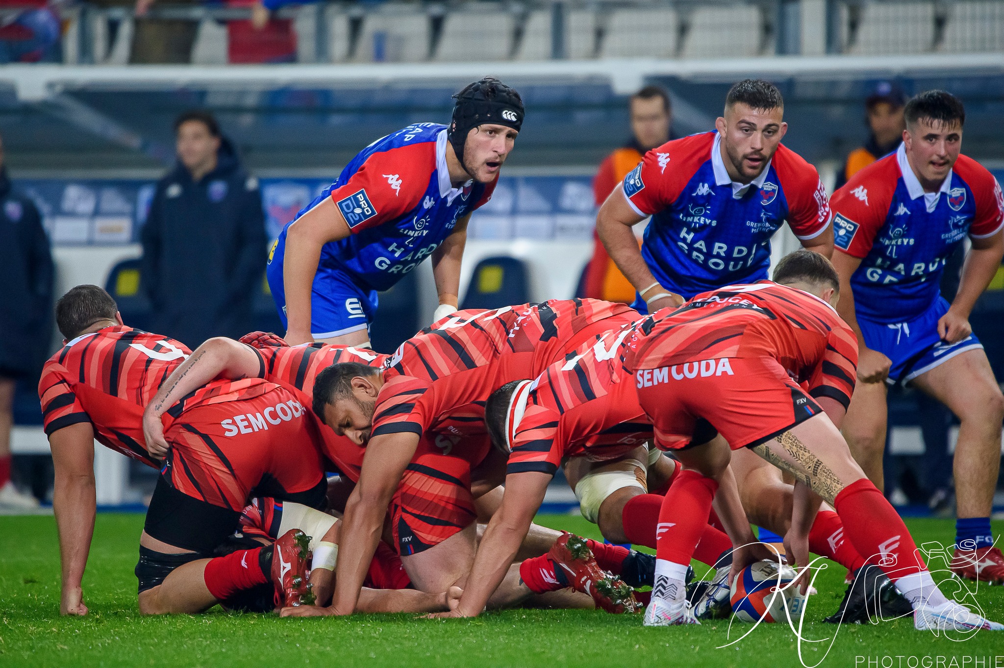 José MADEIRA - Thibaut MARTEL - Barnabé MASSA -  FC Grenoble Rugby - US Oyonnax Rugby - Rugby - FC Grenoble (24) vs (28) US Oyonnax Rugby (#2023FCGvOYO03) Photo by: Karine Valentin | Siuxy Sports 2023-03-24