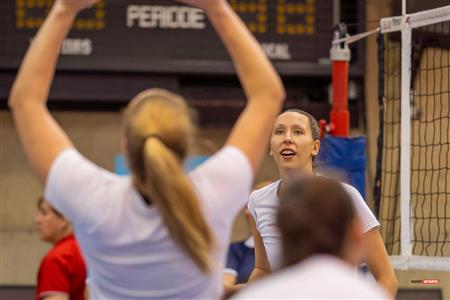 RSEQ - 2023 Volley F - Université de Montréal (1) vs (3) McGill University - R3 (Avant Match)