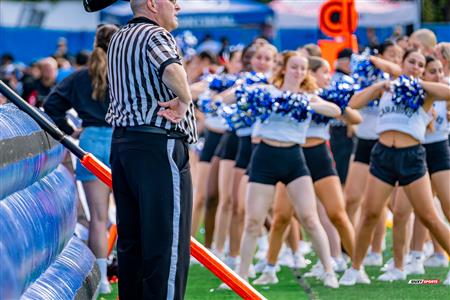 RSEQ Football Universitaire - Carabins-UdM (43) vs (11) Redbirds-McGill - Cheerleading - Crowd - Hal
