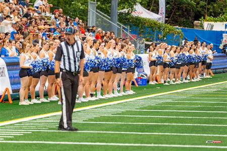 RSEQ Football Universitaire - Carabins-UdM (43) vs (11) Redbirds-McGill - Cheerleading - Crowd - Hal