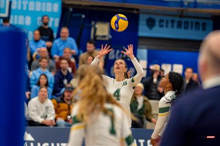 RSEQ - 2023 VOLLEY F - UQAM (3) VS (1) UNIVERSITÉ DE SHERBROOKE - 2 SET