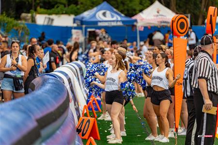 RSEQ Football Universitaire - Carabins-UdM (43) vs (11) Redbirds-McGill - Cheerleading - Crowd - Hal