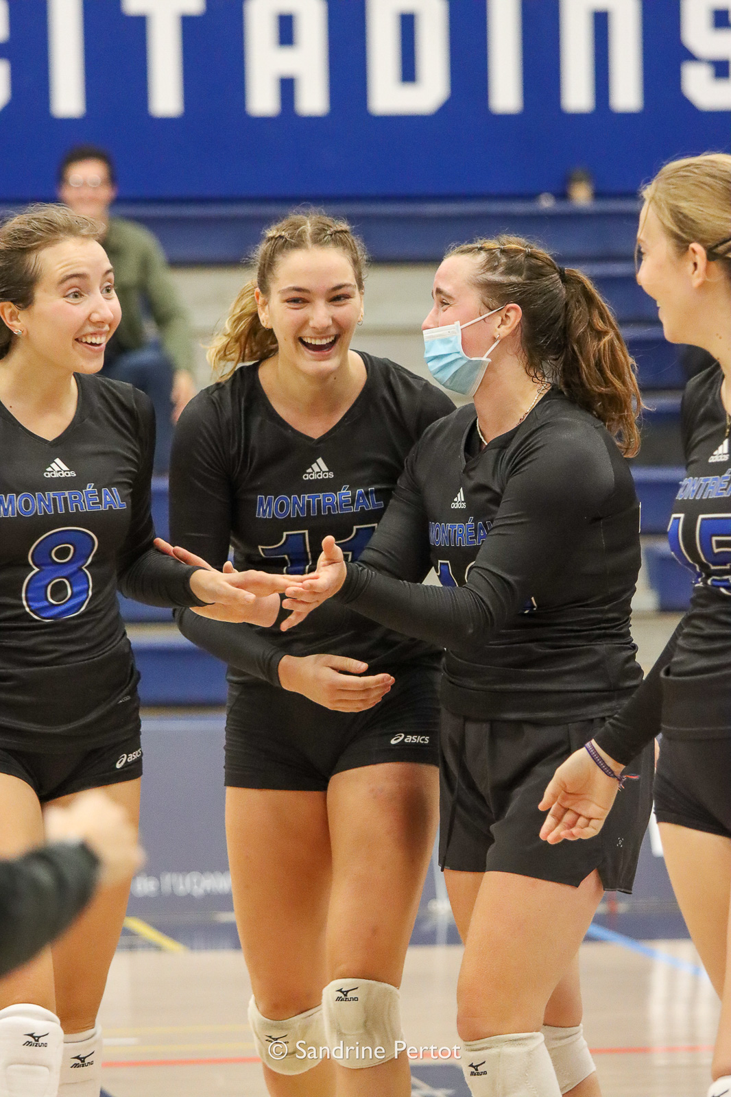 Florence CLOUTIER - Gabrielle FORTIN - Sarah MCGLASHAN -  Université de Montréal -  - Volleyball - UQAM Invitational 2022 - Carabins (#2022UQAMINV04) Photo by: Sandrine Pertot | Siuxy Sports 2022-09-24